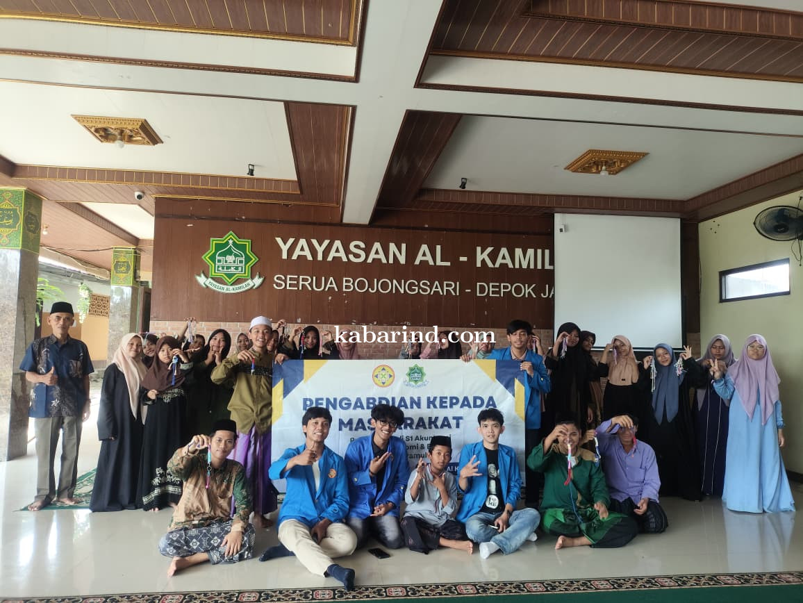 Pengembangan Kreatifitas Anak Dalam Membuat Gantungan Kunci (Makrame)